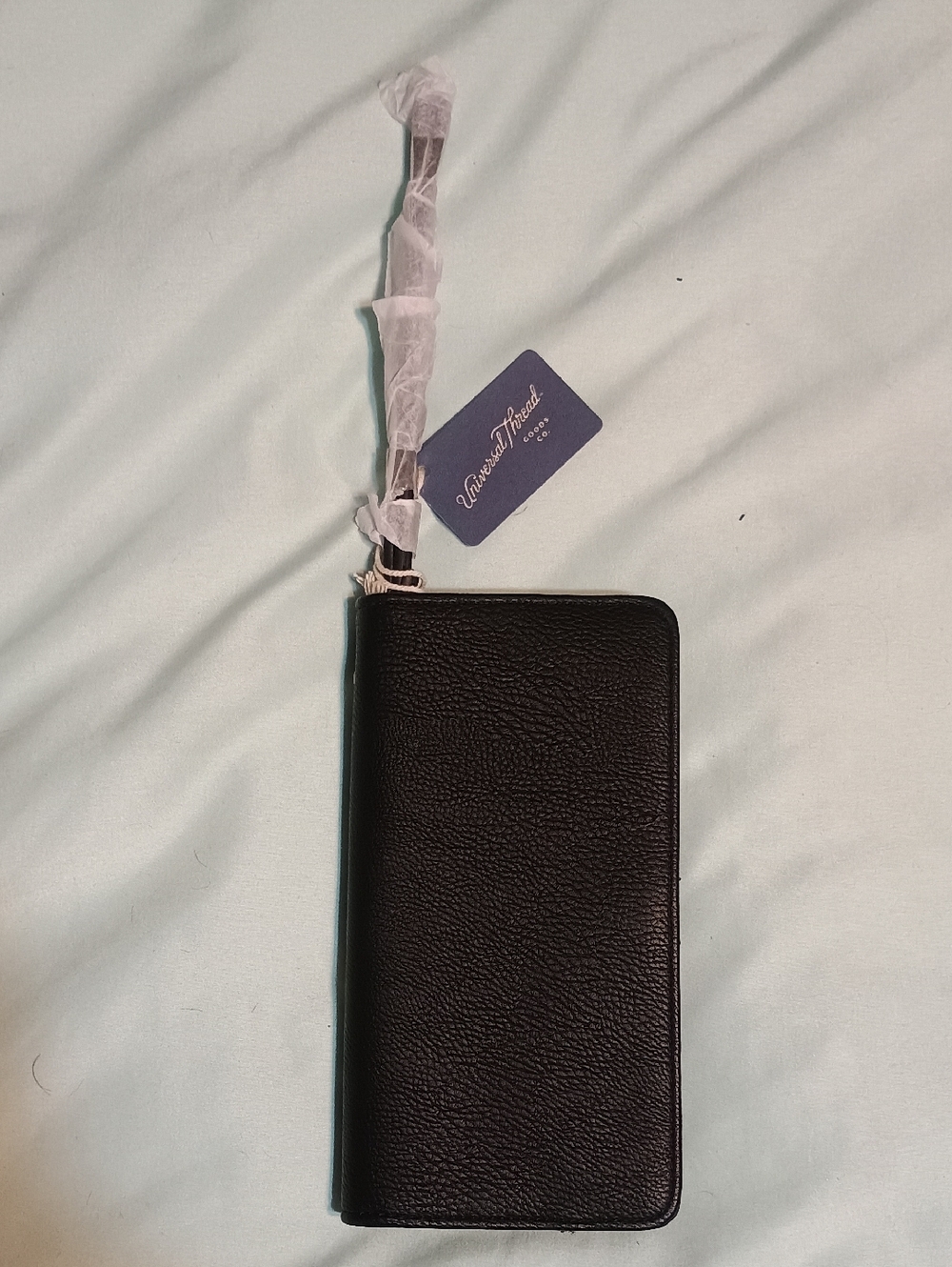 Universal Thread Black Pebbled Leather Zip Wristlet Wallet